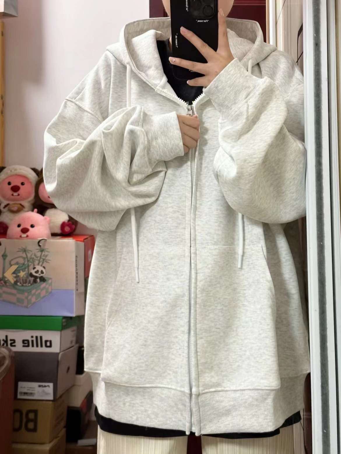 ゆったりオーバーサイズパーカー