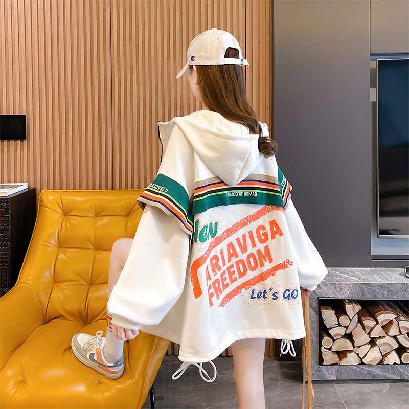ゆったりスポーティストリートパーカー