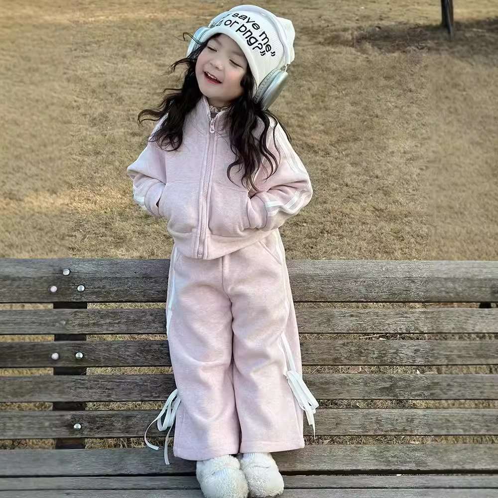 パーカー  子供用ふわもこジップアップセットアップ
