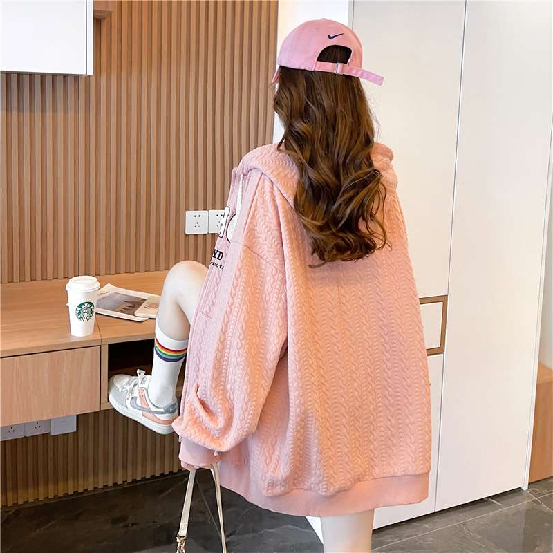 ふわもこ刺繍ロゴパーカー