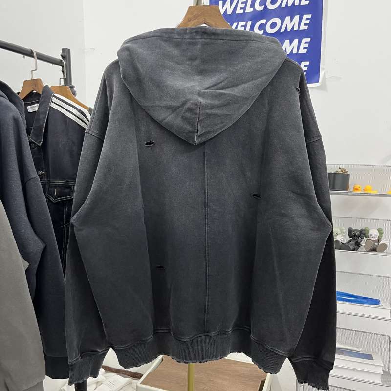 ダメージ加工ルーズフィットパーカー