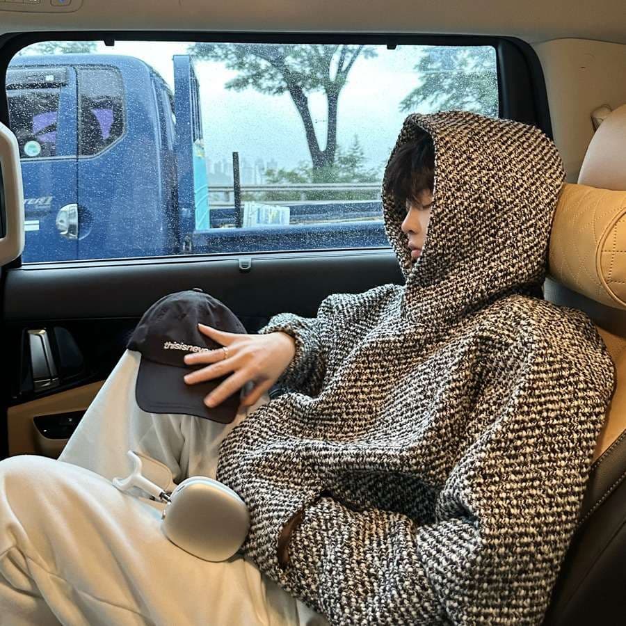  上質ニットプルオーバーパーカー