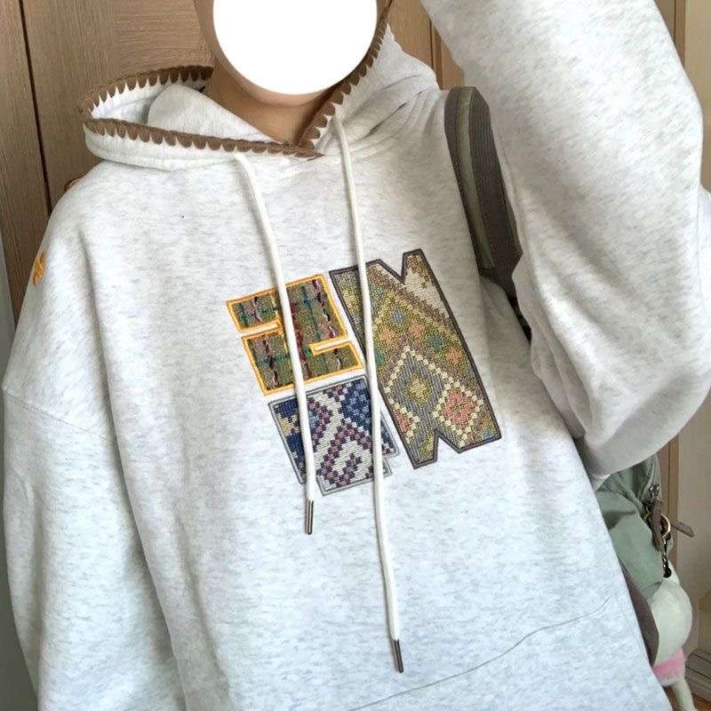  モザイク調ロゴ入りプルオーバーパーカー
