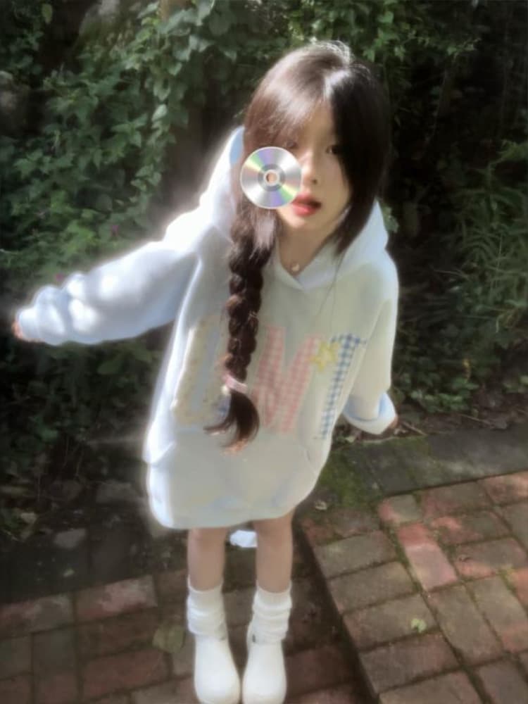 チェック柄ロゴ入りゆったりパーカー