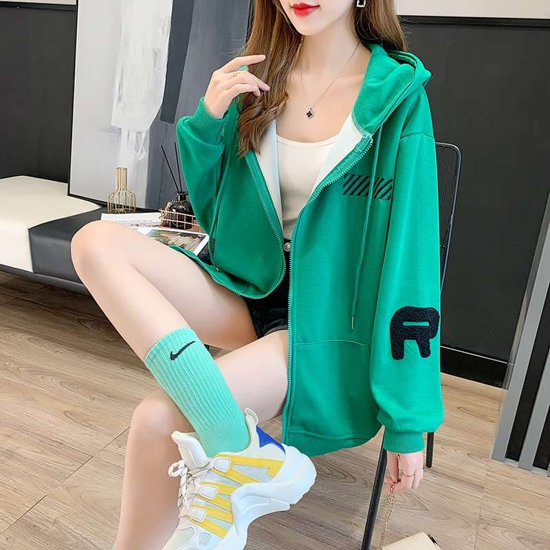 かわいい長袖パーカー